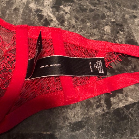 Red matching set - Picture 2 of 2